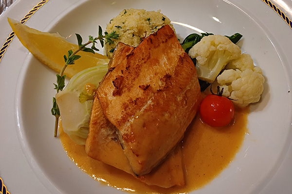 Seafood in The Restaurant on Star Flyer