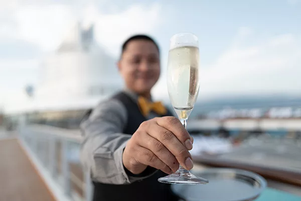 Crew Service on Oceania Allura