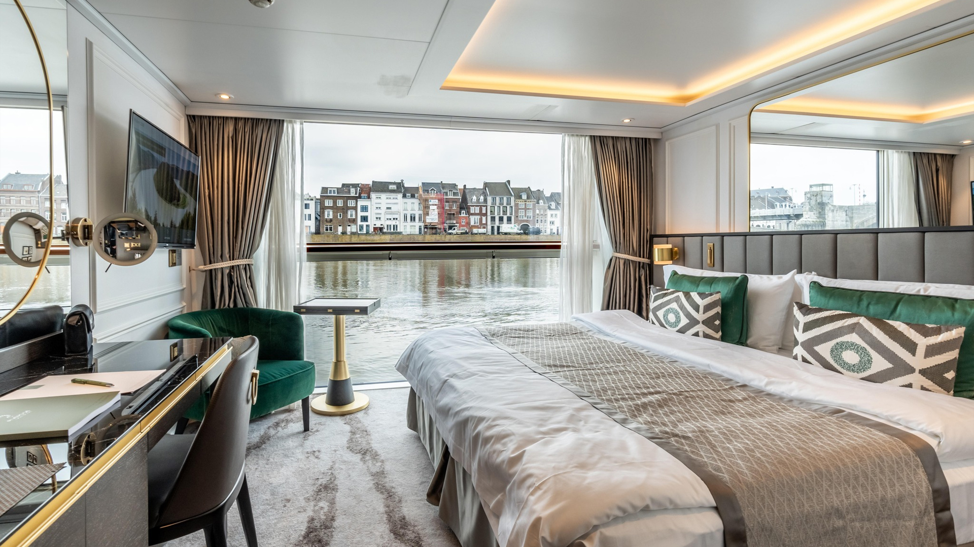 Riverside Luxury Cruises